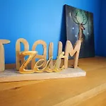 Secret Hideaways Wood Mit Kinderzimmer Messe L L Flughafen L Hbf